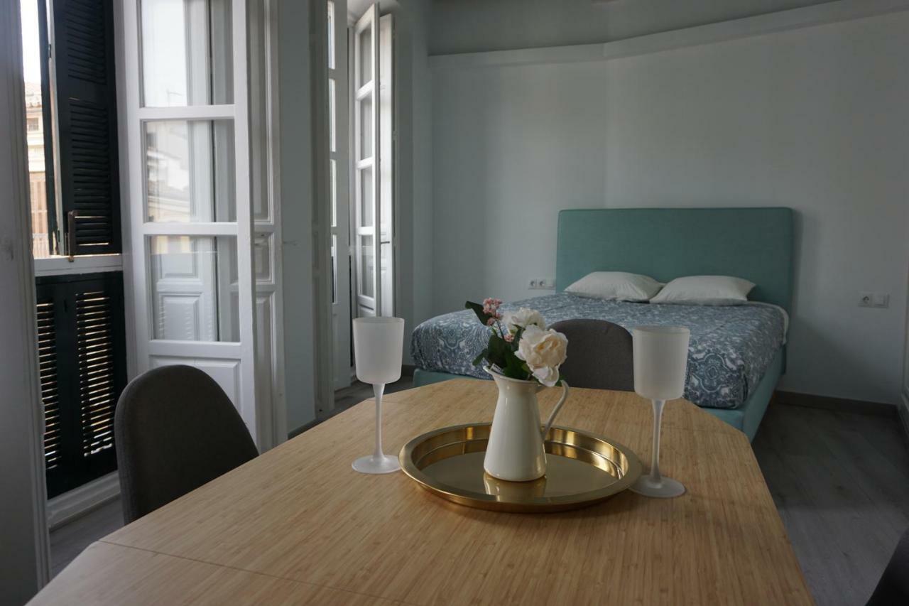 Apartamentos Mediterranea Centro Málaga Exteriör bild